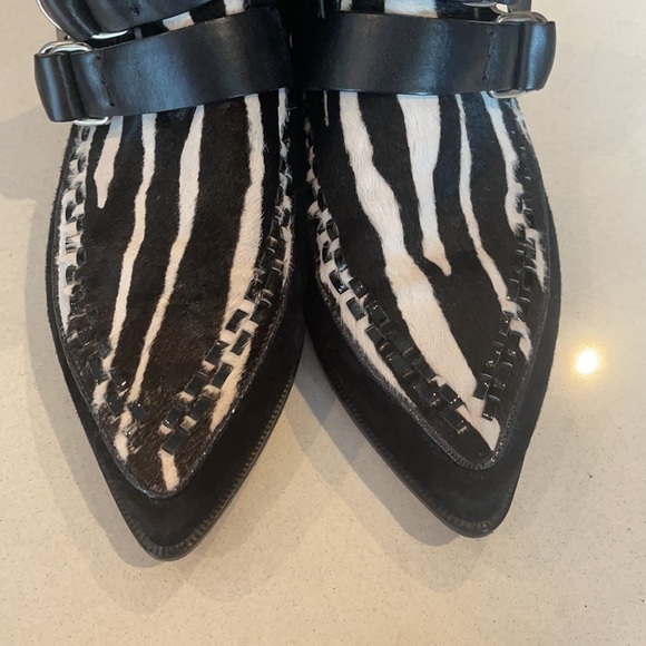 Isabel Marant Rowi Ankle Boot (Black/Zebra) - Picture 2 of 8